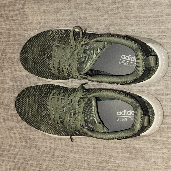 Adidas Questar - Picture 4 of 4